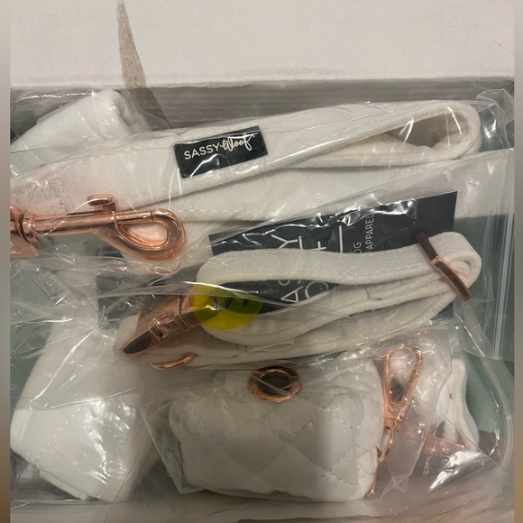 Sassy Woof “I Do Too” Adjustable Harness - White - Picture 3 of 6